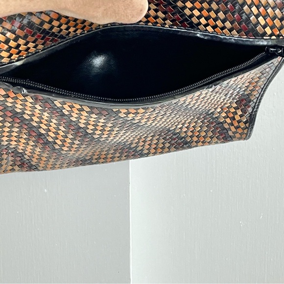 Ronora/Leather/Handbag / Italian/Great condition /Vintage/Adjustable/Handmade - Picture 6 of 16